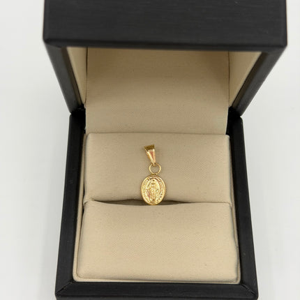 Dije virgen milagrosa ovalado Oro amarillo 18k 0,54 Gr / 8 mm / 1,4 Cm