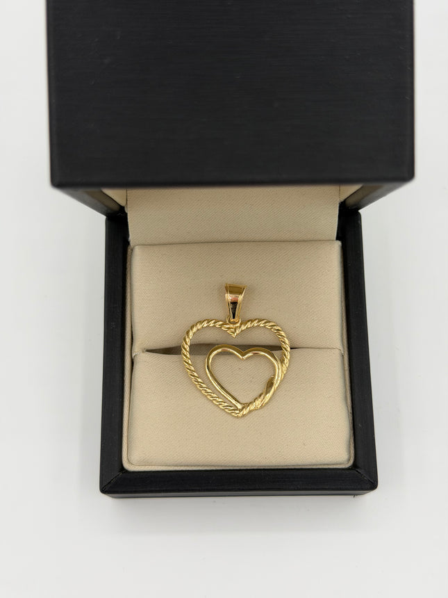 Dije doble corazon borde liso y trenzado Oro amarillo 18k 2,56 Gr / 24,5 mm / 2,4 Cm