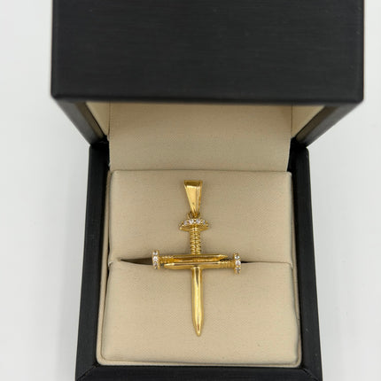 Dije cruz clavos lisos con puntas en casting circones blancos Oro amarillo 18k +1 / 3,64 Gr / 22,3 mm / 3,3 Cm
