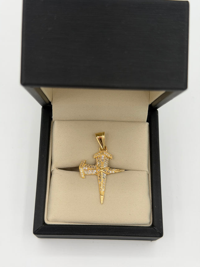 Dije cruz clavo centro enlazado casting circones blancos Oro amarillo 18k +1 / 2,80 Gr / 22,3 mm / 2,9 Cm