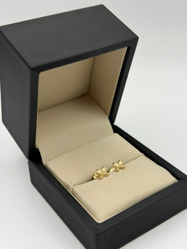 Topos moño Oro amarillo 18k 0,53 Gr / 5,5 mm