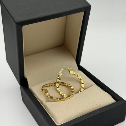Candonga plana diamantada  Oro amarillo 18k 1,72 Gr / 2,6 Cm