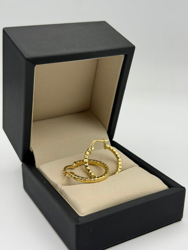 Candonga tallada  Oro amarillo 18k 2,12 Gr / 2 Cm