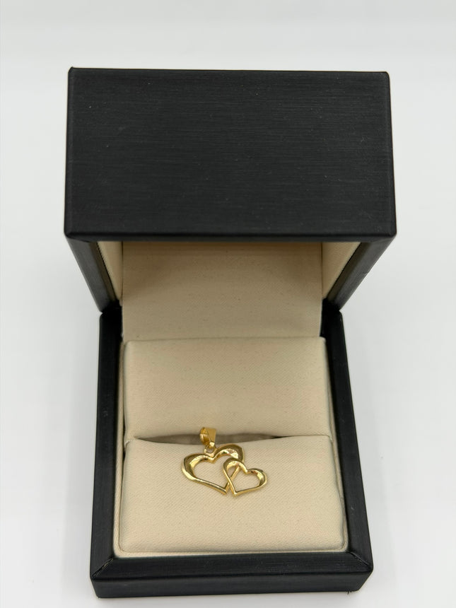 Dije corazon doble contorno Oro amarillo 18k 1,15 Gr / 19,5 mm / 1,4 Cm