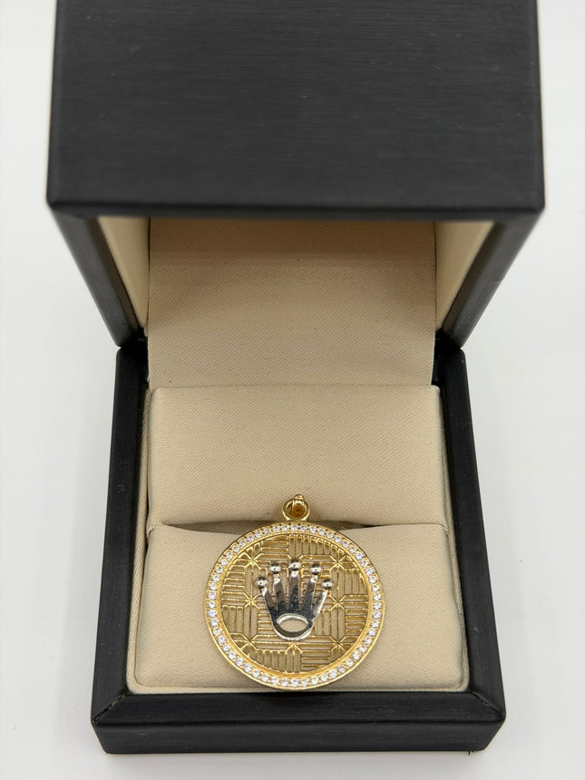 Dije corona rx circular bordeado con casting circones blancos Oro amarillo y Oro blanco 18k +1 / 4,15 Gr / 27 mm / 3,1 Cm
