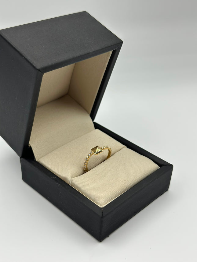 Anillo cuadro casting blanco  Oro amarillo 18k / Talla 6/5 / 1,37 Gr