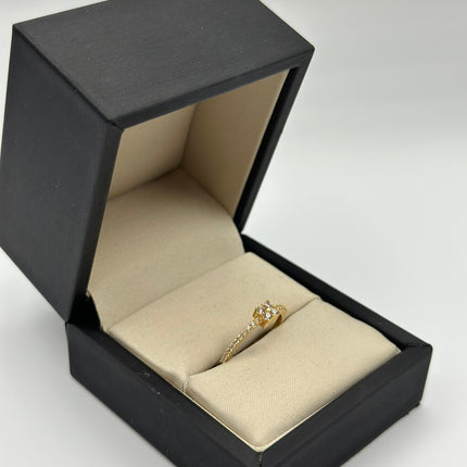 Anillo solitario casting blanco Oro amarillo 18k / Talla 8 / 1,86 Gr