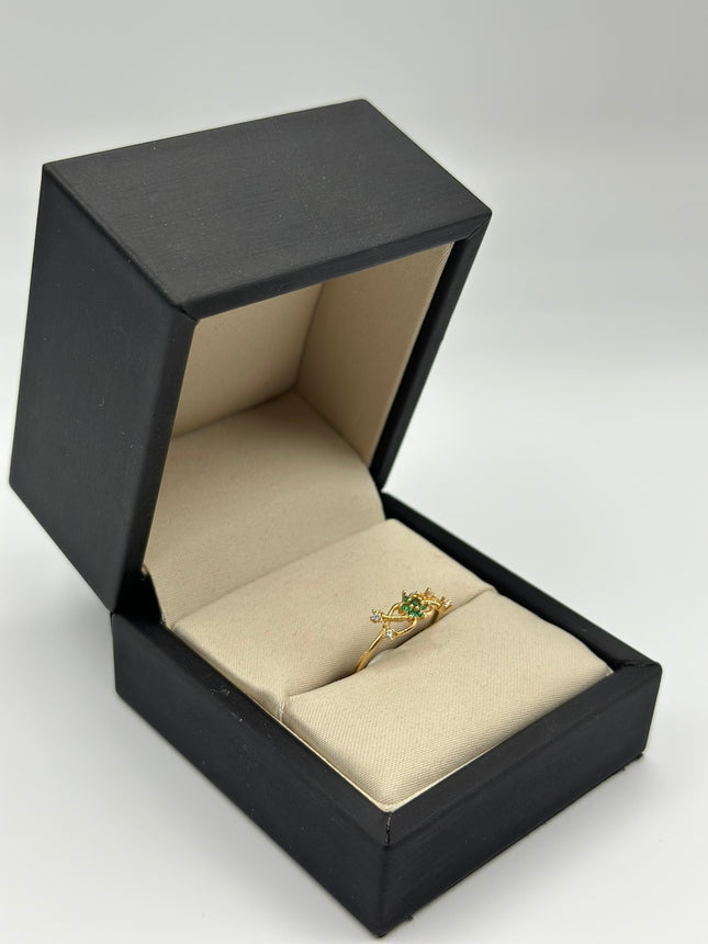 Anillo flor entrelazado circones blancos y verdes / Talla 7 / 1,39 Gr