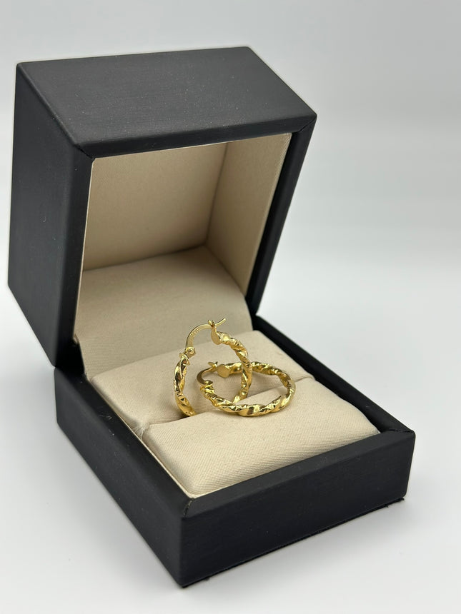 Candonga entorchada tallada Oro amarillo 18k 2,06 Gr / 2 Cm
