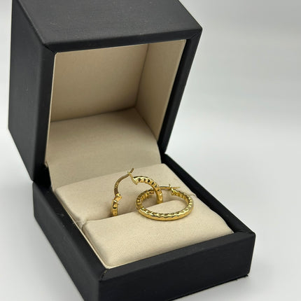 Candonga tallada  Oro amarillo 18k 2,12 Gr / 2 Cm
