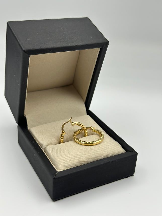 Candonga tallada  Oro amarillo 18k 2,12 Gr / 2 Cm