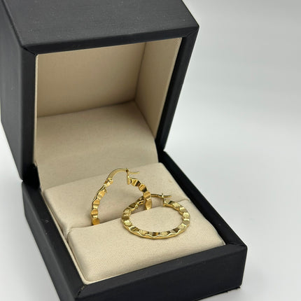 Candonga plana diamantada  Oro amarillo 18k 1,72 Gr / 2,6 Cm