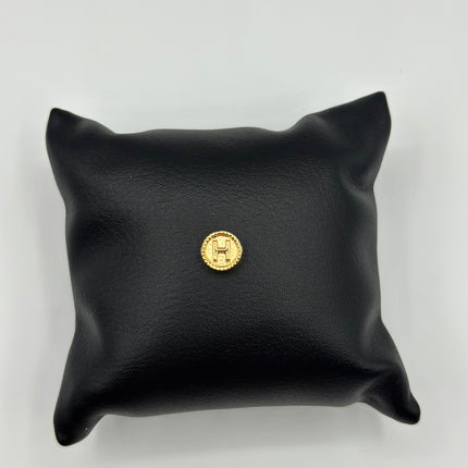 Herraje tambor letra H borde grabados Oro amarillo 18k 0,34 Gr / 0,55 Cm