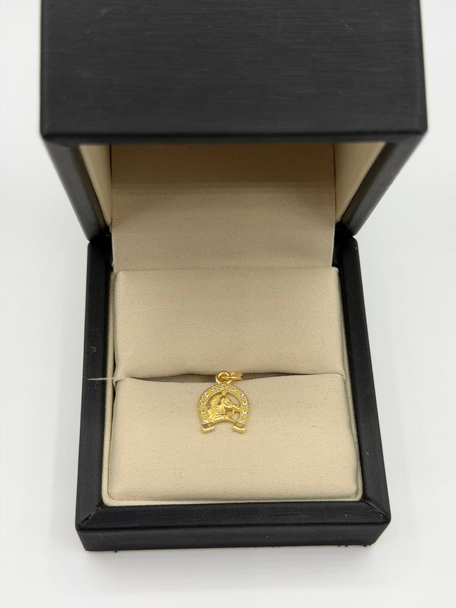 Dije herradura de caballo casting blancos Oro amarillo 18k 1,26 Gr / 9,77 mm / 2,0 Cm