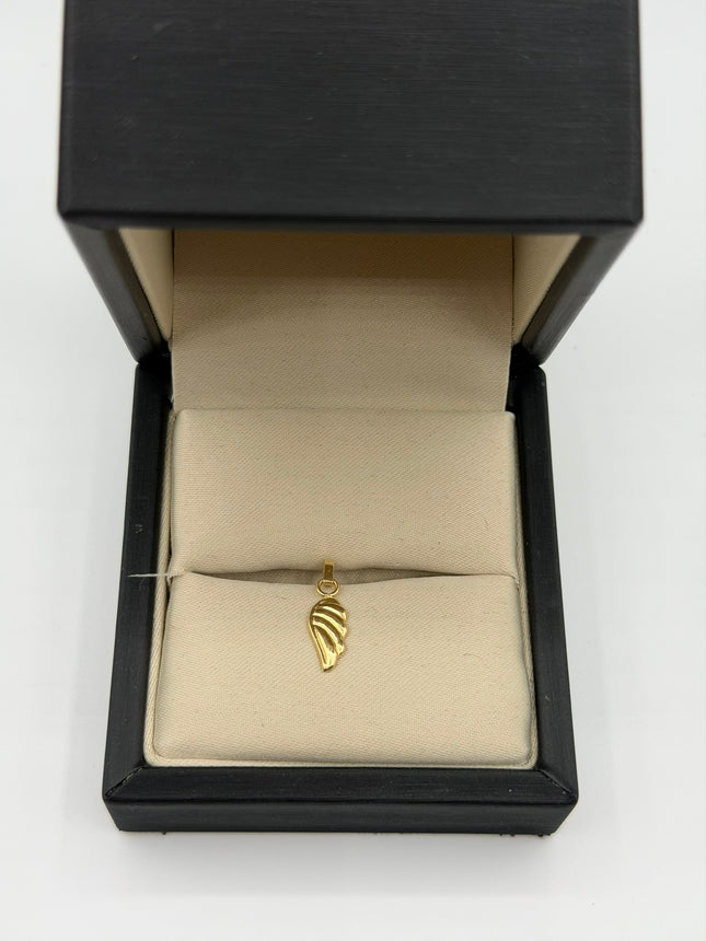 Dije ala Oro amarillo 18k 0,37 Gr / 10 mm / 1 Cm