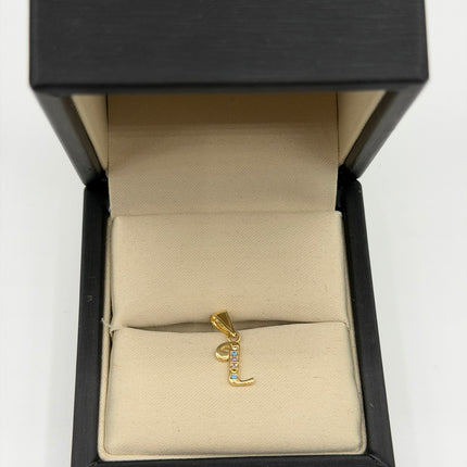 Dije letra L casting circones colores Oro amarillo 18k 0,53 Gr / 7,3 mm / 1,1 Cm