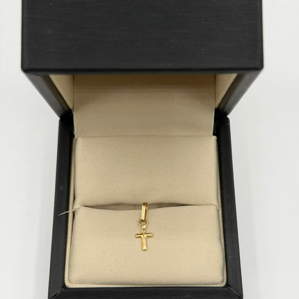 Dije cruz lisa Oro amarillo 18k 0,21 Gr / 5,5 mm / 1,1 Cm